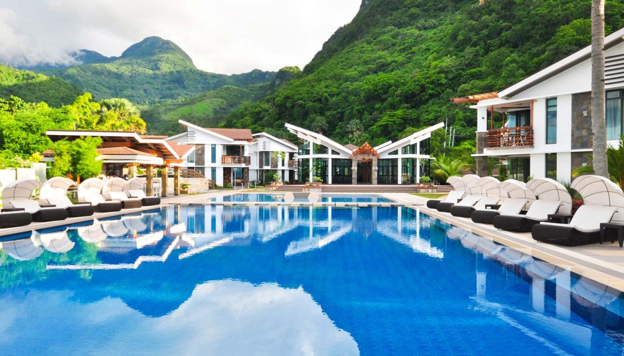 The pool at Infinity Resort